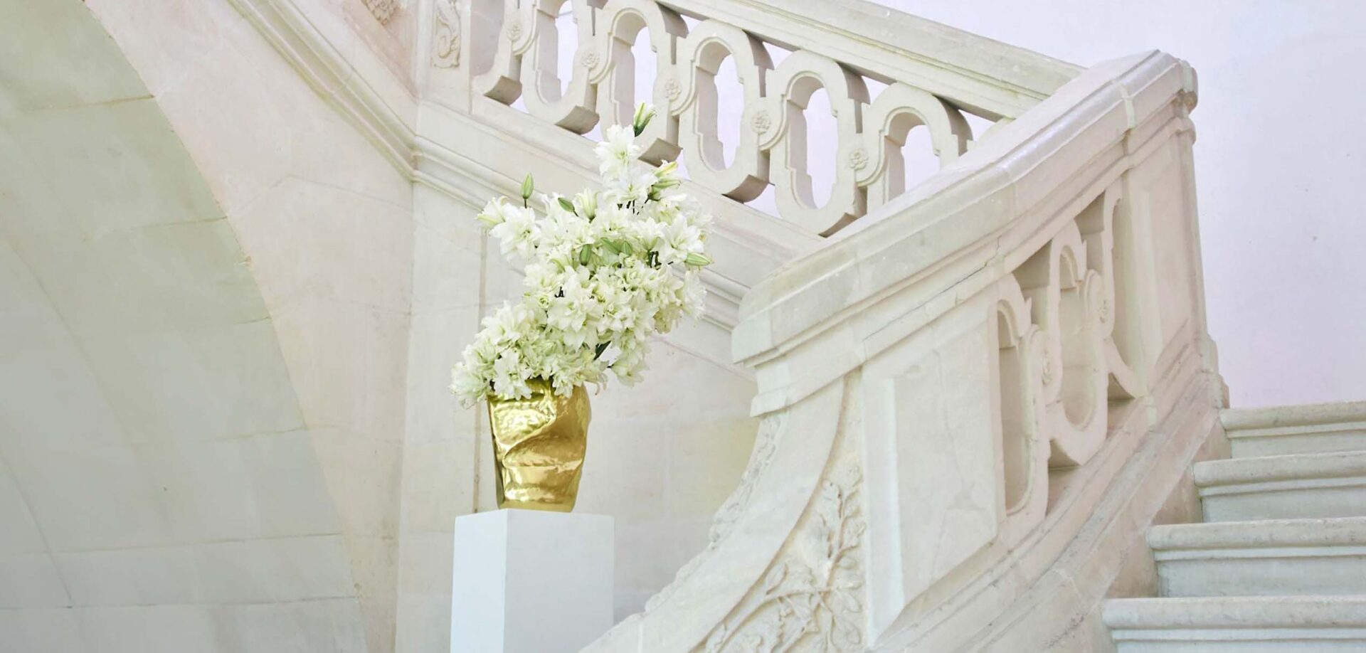 Hotel & Restaurant Contemporary Floral Artistry | Preeminent Brands and Haute Hospitality | The Floral Couturier